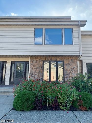 1st image of 181 Dakota Dr #181
