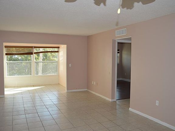 3rd image of 1303 S Hercules Ave APT 17