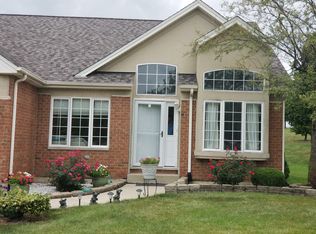 710 Berkley Dr, Romeoville, IL 60446