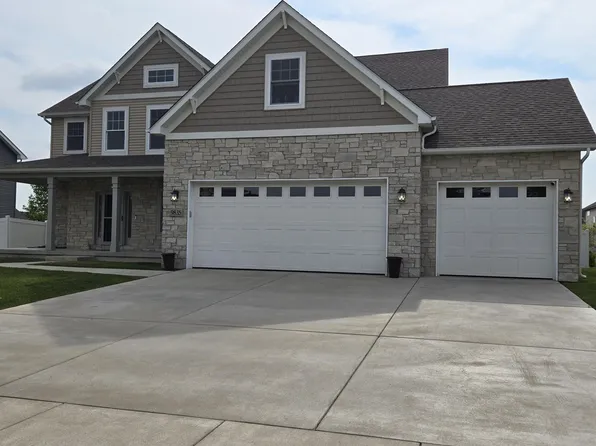 9835 Meadow Ln, Saint John, IN 46373