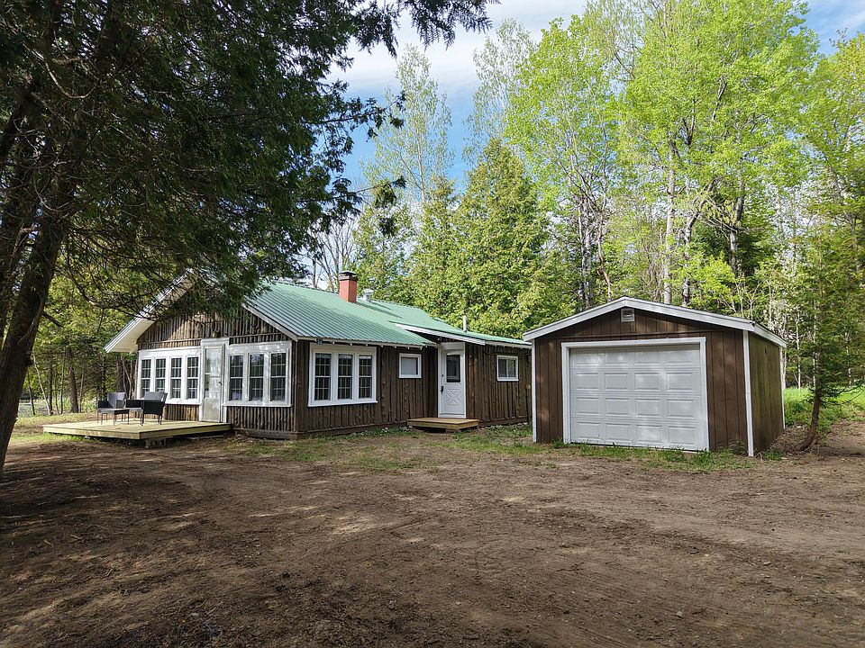 1st image of 52 East Conroy Lake Road