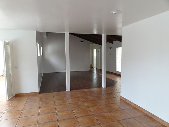2nd image of 519 Cuesta Pl