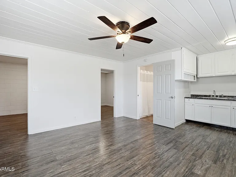 623 S Country Club Dr #11 — Photo 3