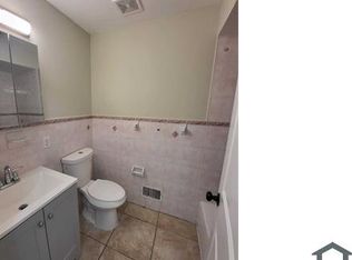 313 16th Ave, Newark, NJ 07103