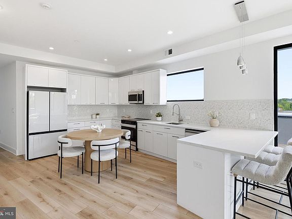 3rd image of 4328 Georgia Ave NW #Penthouse