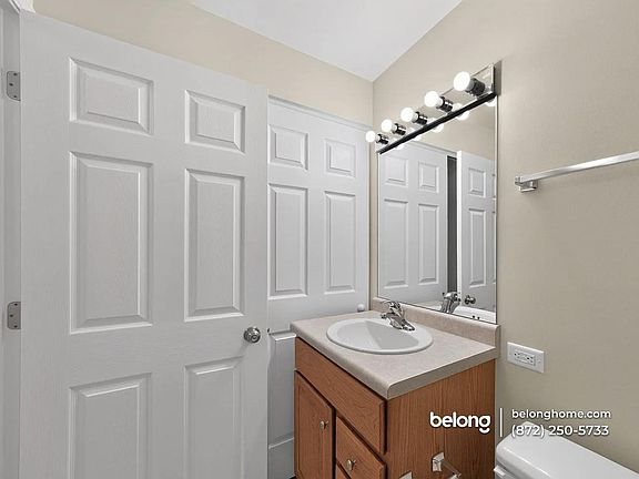 5th image of 1420 Stonebridge Cir APT N5