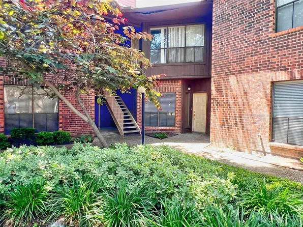 3130 Walnut Bend Ln APT 409, Houston, TX 77042