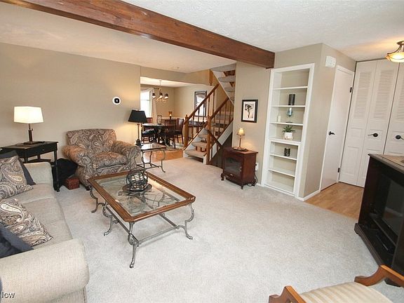 2nd image of 7400 S Chestnut Commons Dr