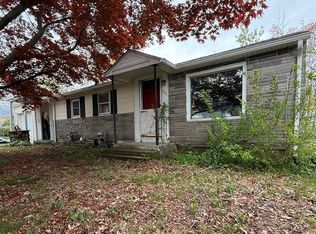535 Prospect St, Chicopee, MA 01020