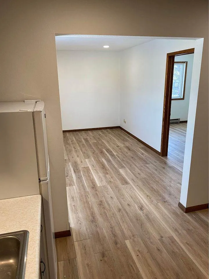 1 bed, 500 sqft, $725 — Photo 3