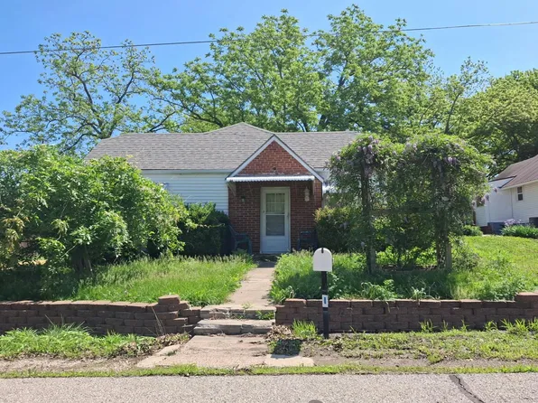 205 S Vine St, Louisburg, KS 66053