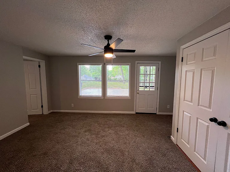 505 Haynes St — Photo 16