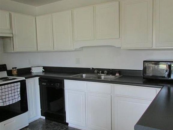 2nd image of 2124 Mountain Run Dr