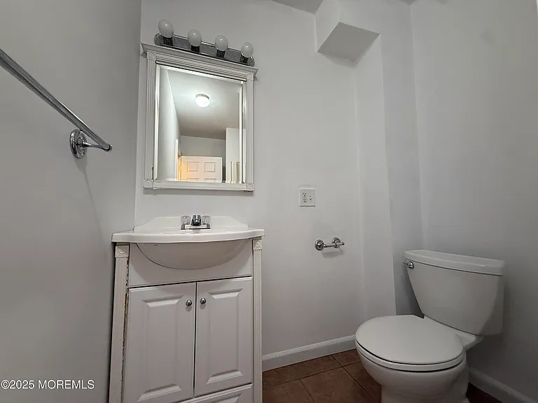 604 Irving Pl — Photo 12