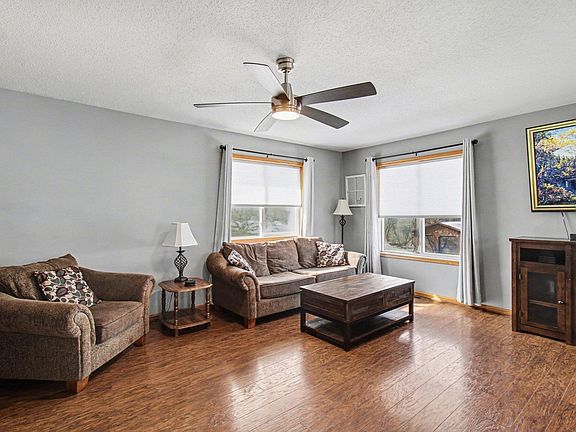 5th image of 740 S Maple St