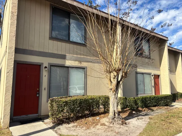 2300 SW 43rd St APT O4, Gainesville, FL 32607