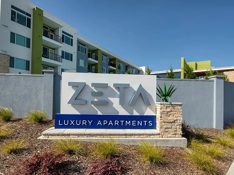 Zeta Apartments — Photo 6