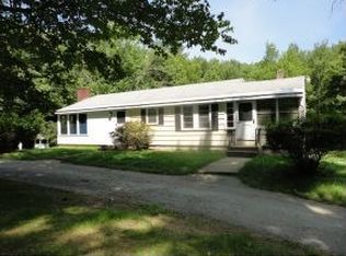 61 Oak St, Rochester, NH 03839