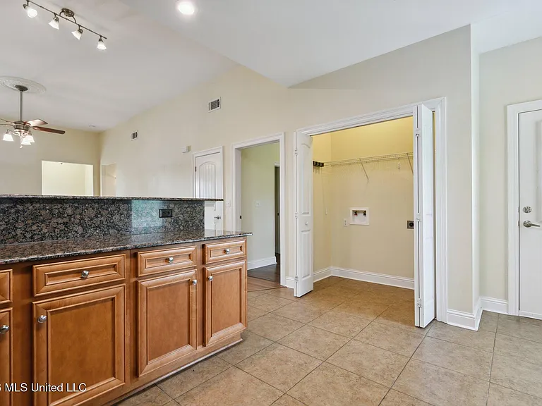 6147 Firestone St #D-1 — Photo 17