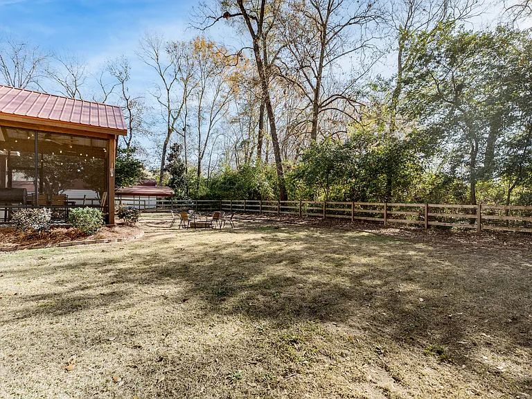 332 Hunt Rd — Photo 105