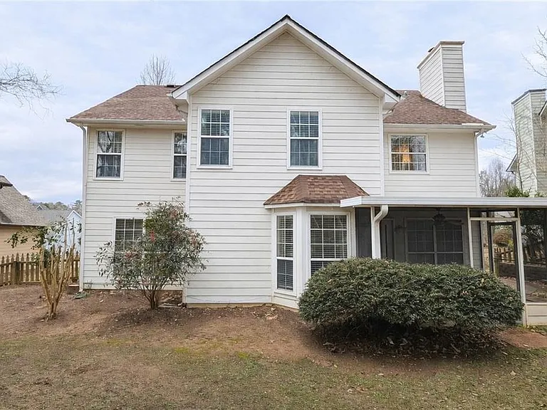 710 Suwanee Lakes Cir — Photo 27