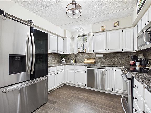 5th image of 451 Elm St APT 2F