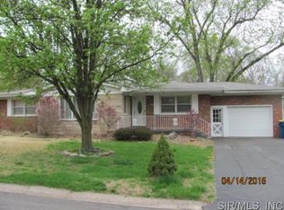 417 Grandview Dr, Edwardsville, IL 62025