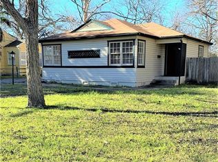 805 Maple St, Lockhart, TX 78644