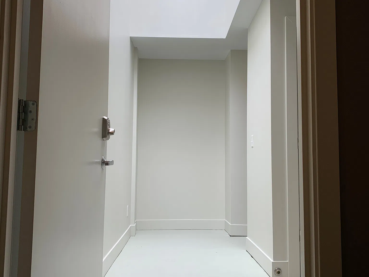 1 bed, 802 sqft, $1,355 — Photo 4