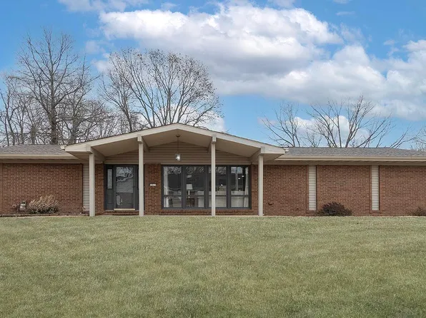1511 Saint Andrews Dr, Shiloh, IL 62269
