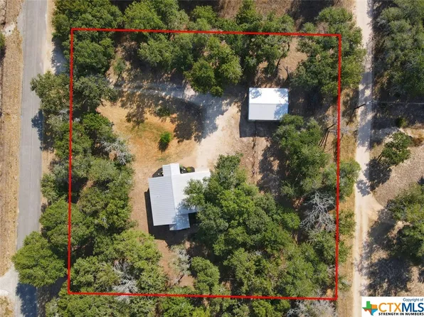 177 Oak View Dr, La Vernia, TX 78121
