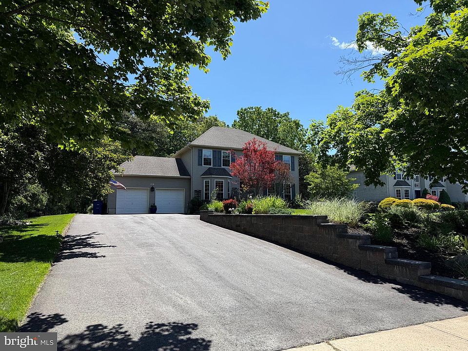 1st image of 618 Winterberry Blvd