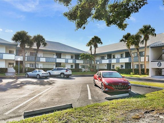 3rd image of 175 SE Saint Lucie Blvd APT C30