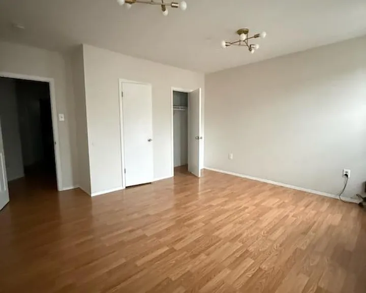 114 W 7th St #1LL — Photo 2