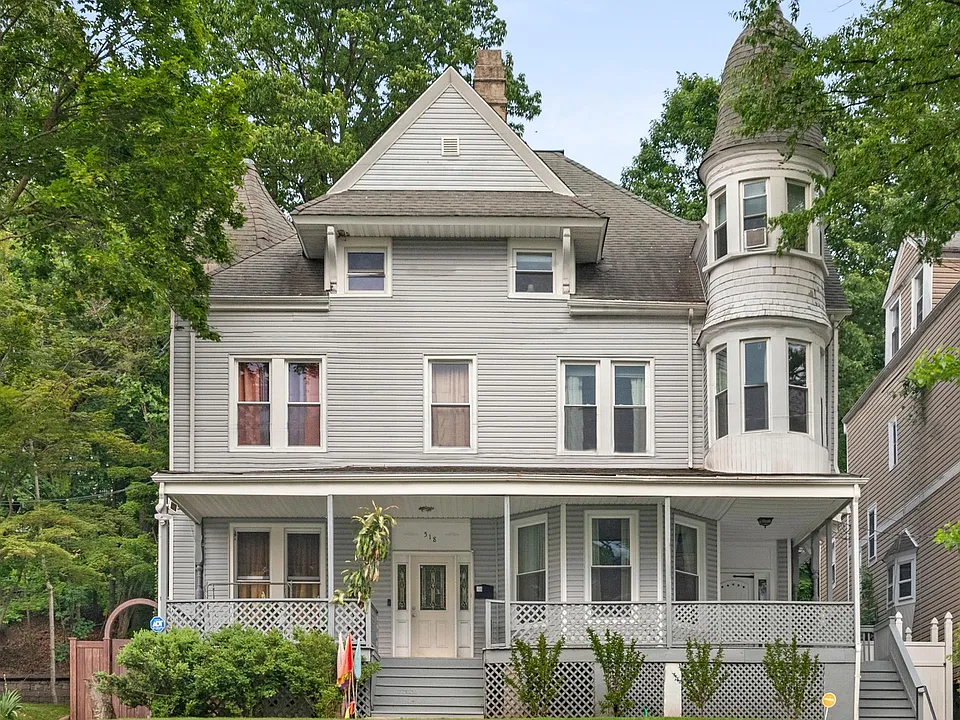 514 Warburton Ave