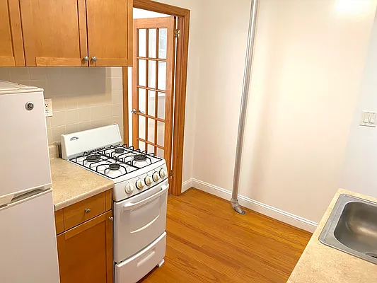 Rented by Highline Residential | media 10