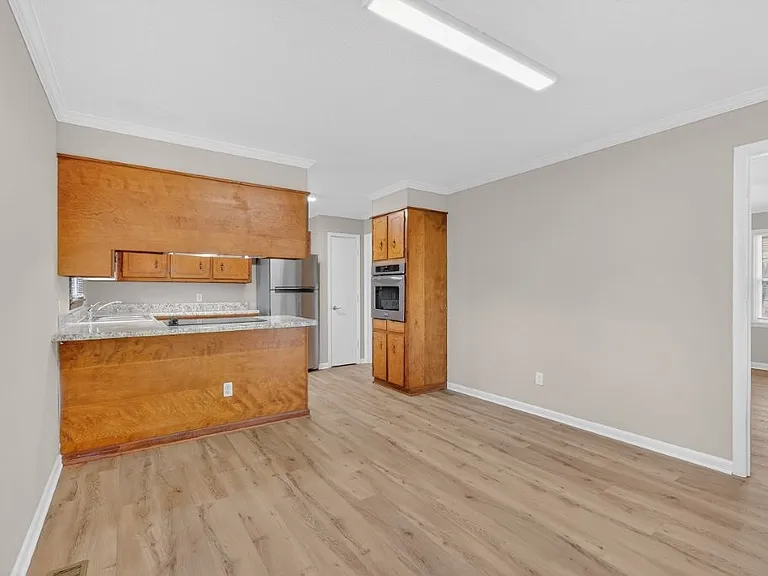 105 Kingwood Ave — Photo 28