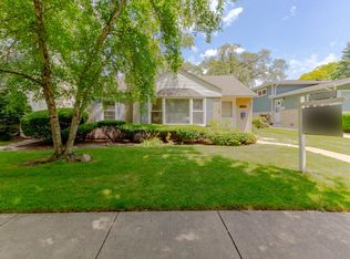 8937 Harms Rd, Morton Grove, IL 60053