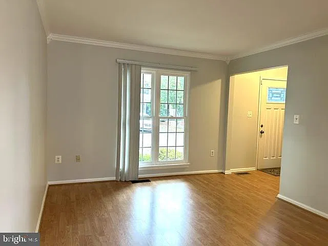 3 bed, 4.0 bath, 1538 sqft, $2,700 — Photo 2
