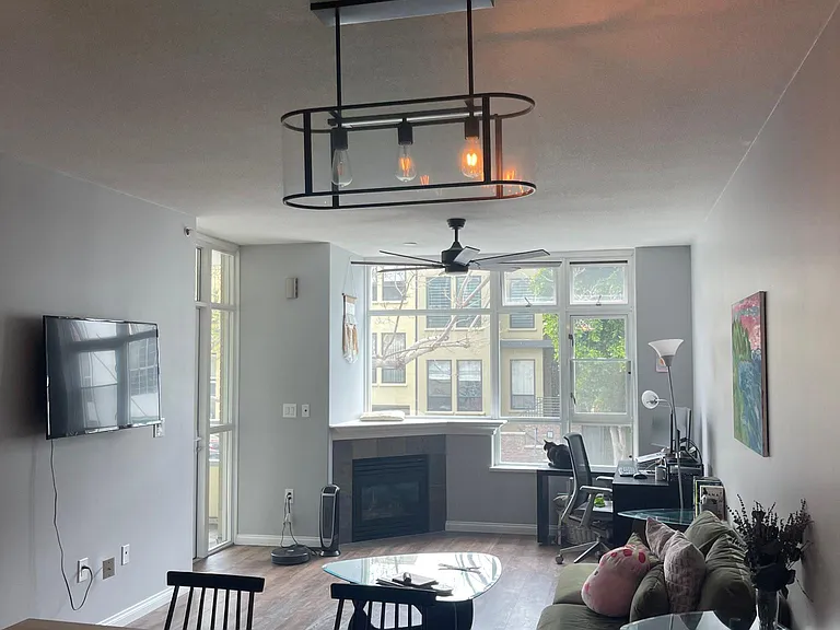 850 Beech St #208 — Photo 8