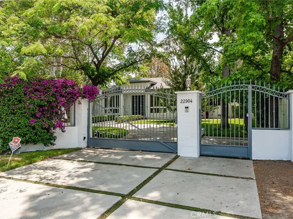 22904 Calvert St, Woodland Hills, CA 91367