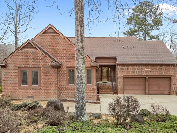 207 Muirfield Ln, Clayton, NC 27527