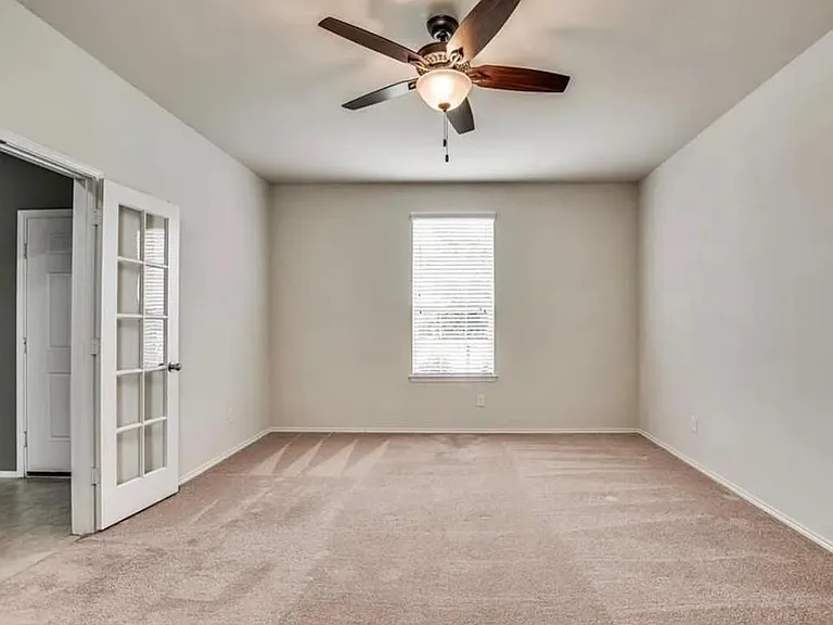 1612 Megan Creek Dr — Photo 9