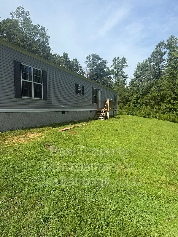 3 bed, 2.0 bath, $1,395 — Photo 1