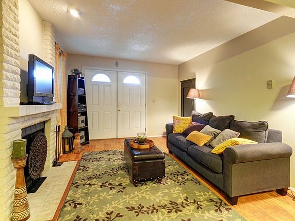 4th image of 406 10th St APT C101