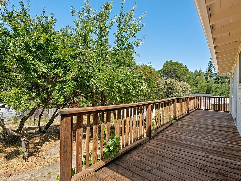 205 Apple Knl — Photo 34