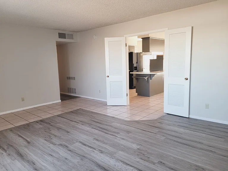 8425 E Crestwood Way — Photo 13