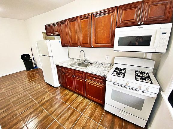 3rd image of 97 Lancaster Ave #2F