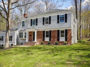 32 Princeton Dr, New Providence, NJ 07974