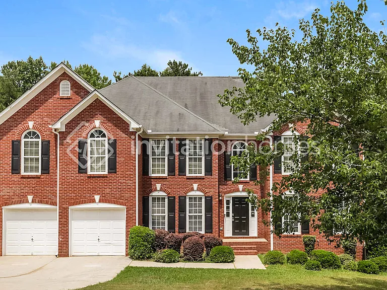 6658 Point Of Woods Dr — Photo 1